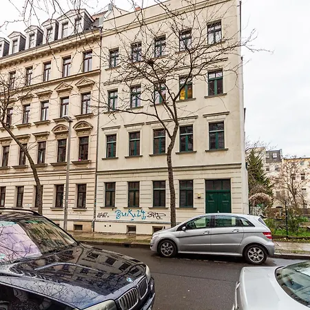 2-zimmerwohnung Mit Balkon Fuer Handwerker Fuer 5 Personen, Kueche, Waschmaschine, Wlan, 5 Einzelbetten De, Pl, Eng Apartment *