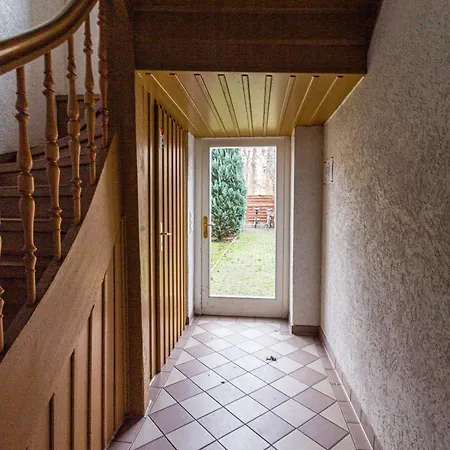 Apartment 2-zimmerwohnung Mit Balkon Fuer Handwerker Fuer 5 Personen, Kueche, Waschmaschine, Wlan, 5 Einzelbetten De, Pl, Eng *