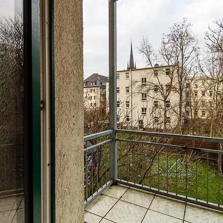 2-zimmerwohnung Mit Balkon Fuer Handwerker Fuer 5 Personen, Kueche, Waschmaschine, Wlan, 5 Einzelbetten De, Pl, Eng Apartment