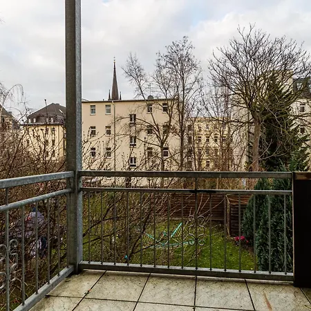 2-zimmerwohnung Mit Balkon Fuer Handwerker Fuer 5 Personen, Kueche, Waschmaschine, Wlan, 5 Einzelbetten De, Pl, Eng